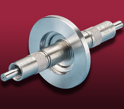 Fiber optic VIS/NIR feedthrough on a ISO flange